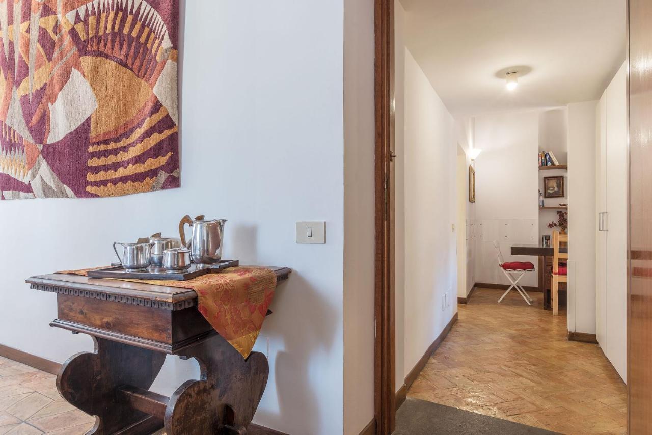 By The Charming Piazza Navona - FromhometoRom Exterior foto